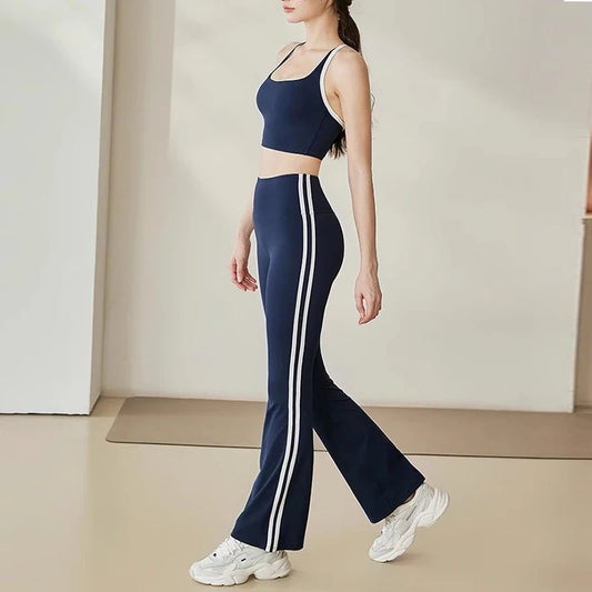 Conjunto Deportivo - Crop Top - Leggins con Franjas - Deportiva Fit Shop - Conjunto Deportivo - Crop Top - Leggins con Franjas ropa deportiva para mujer - Deportiva Fit Shop